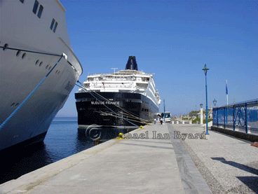 Mykanos Discovery and Bleu de France